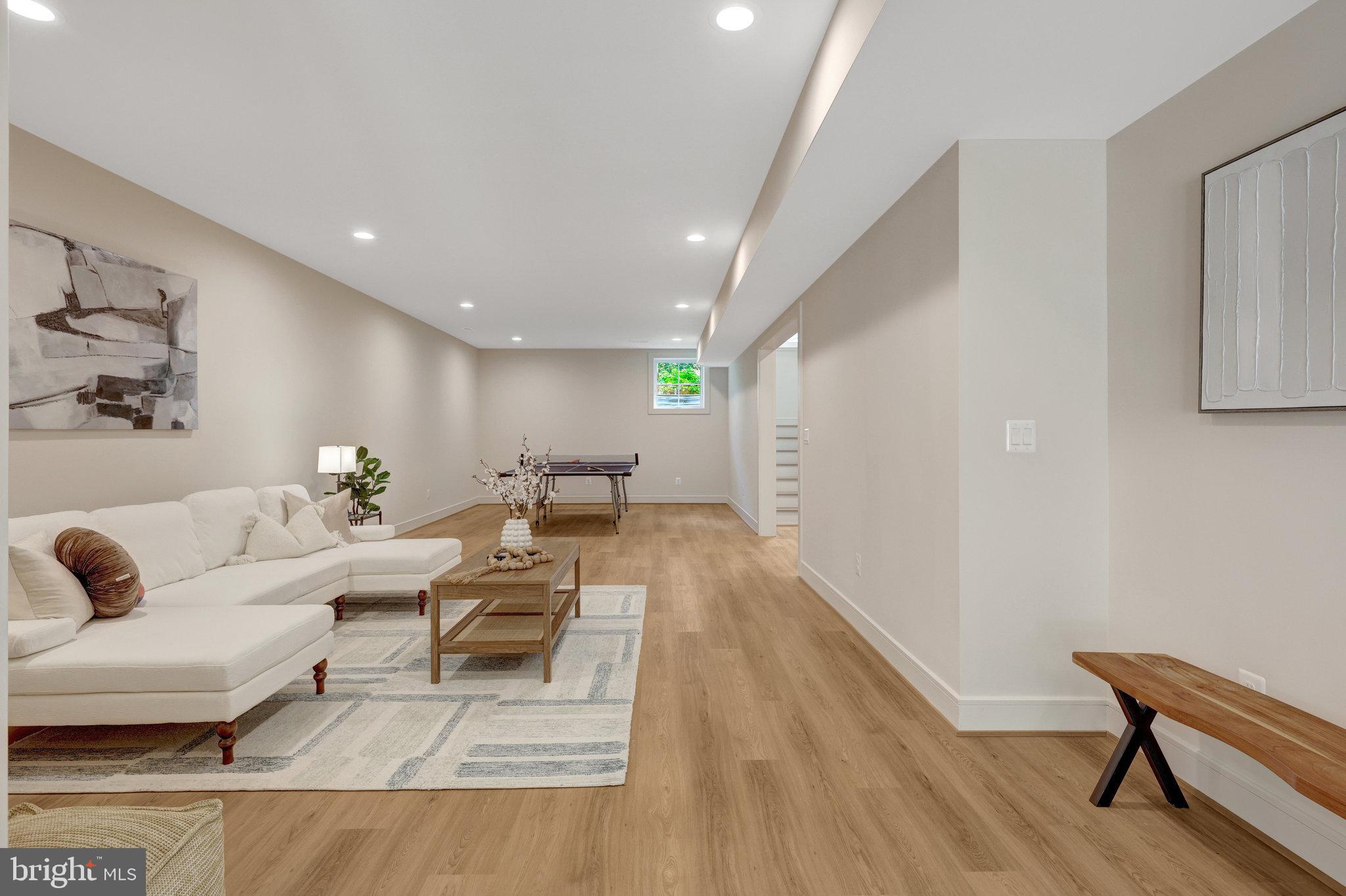 MAPLE GROVE - Residential