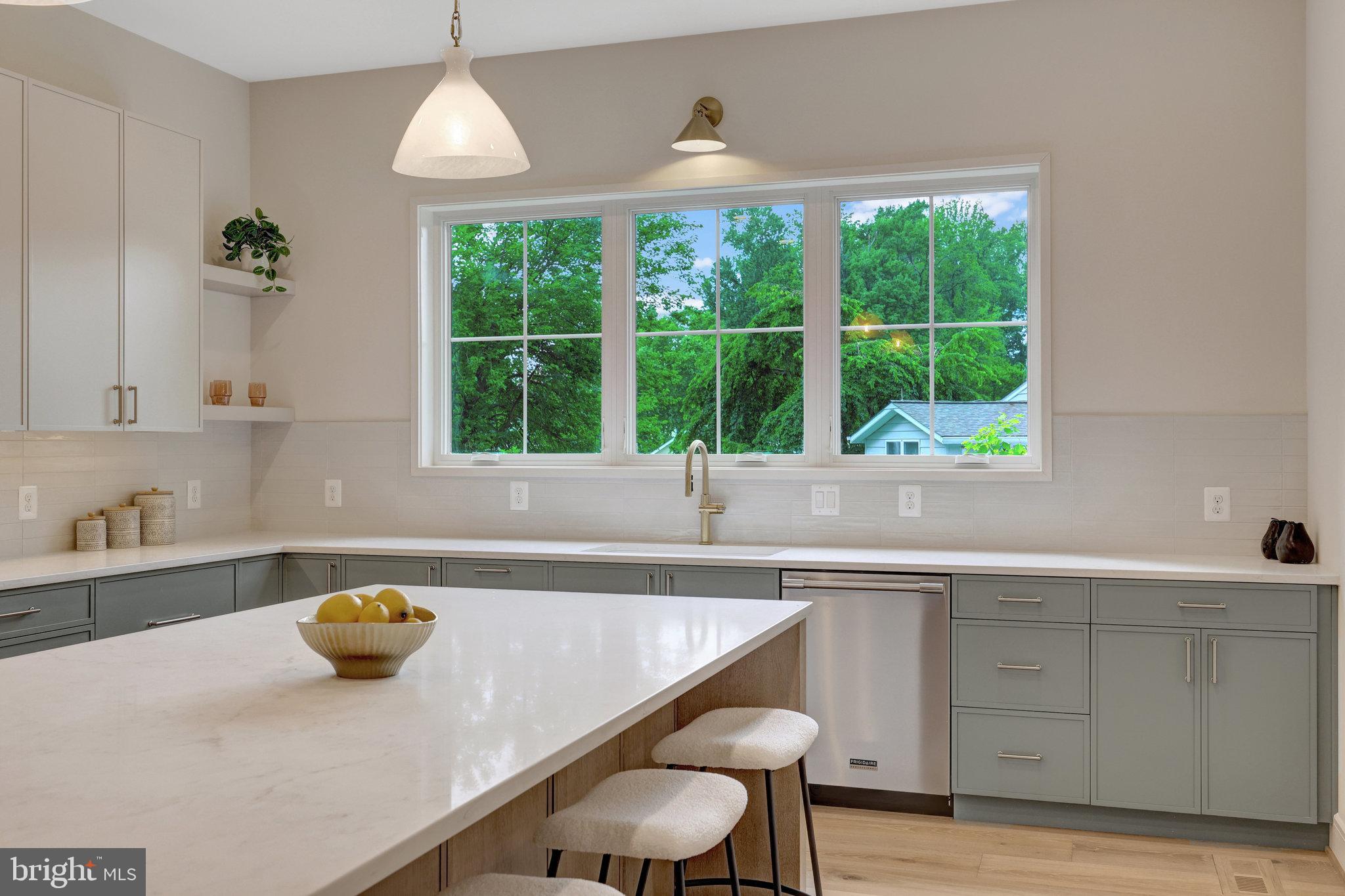 MAPLE GROVE - Residential