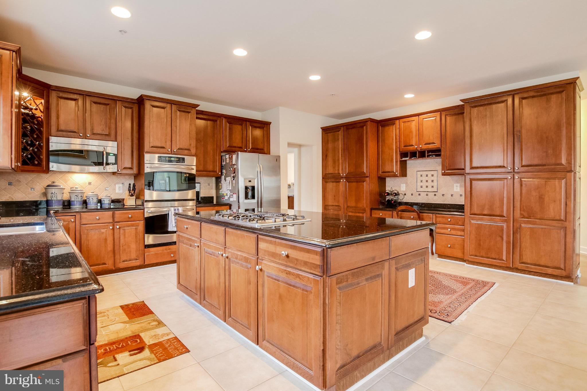 LAKESIDE FARMS - Residential