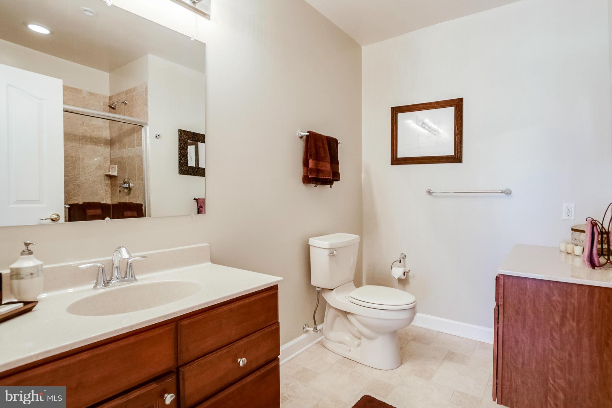 LAKESIDE FARMS - Residential