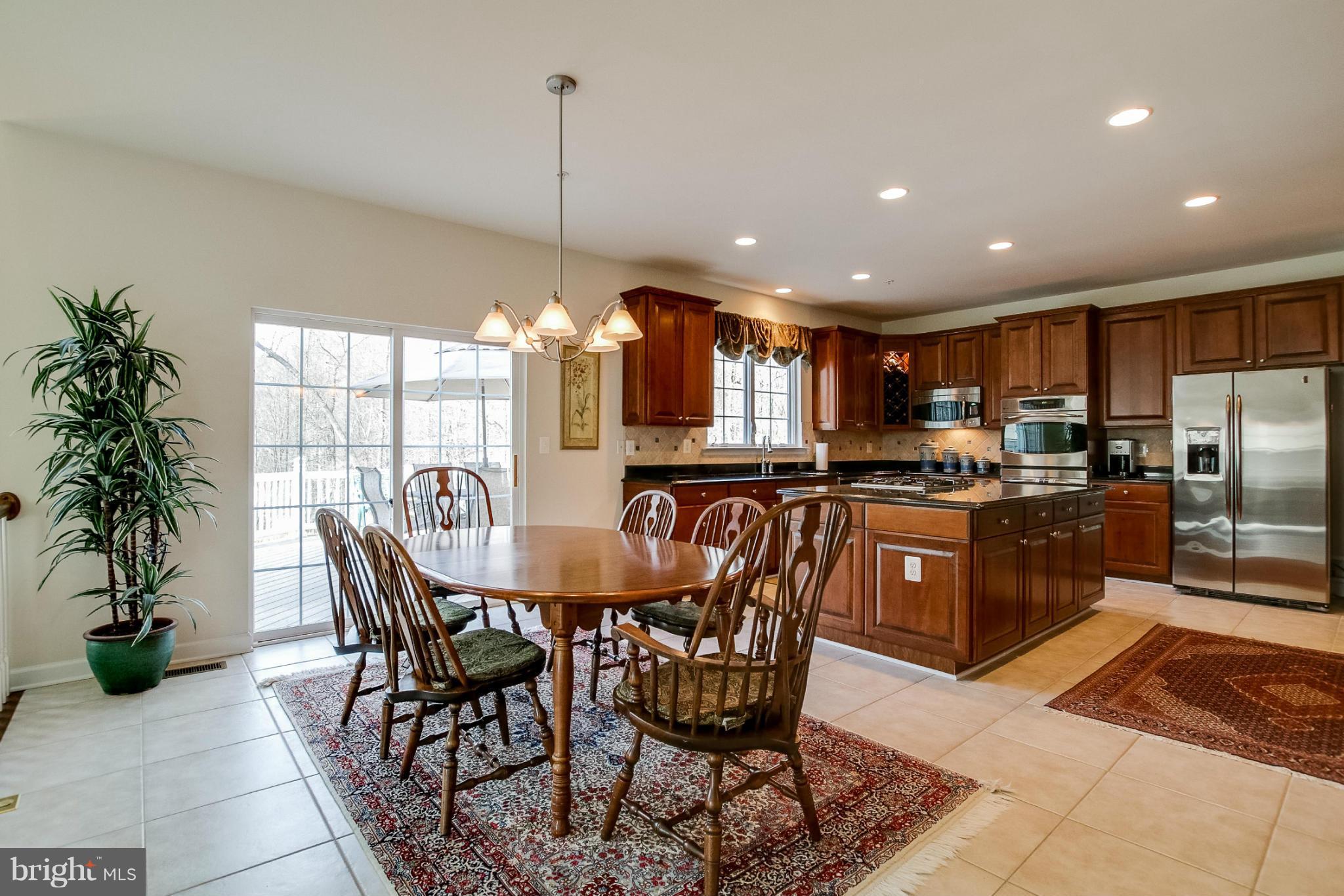 LAKESIDE FARMS - Residential