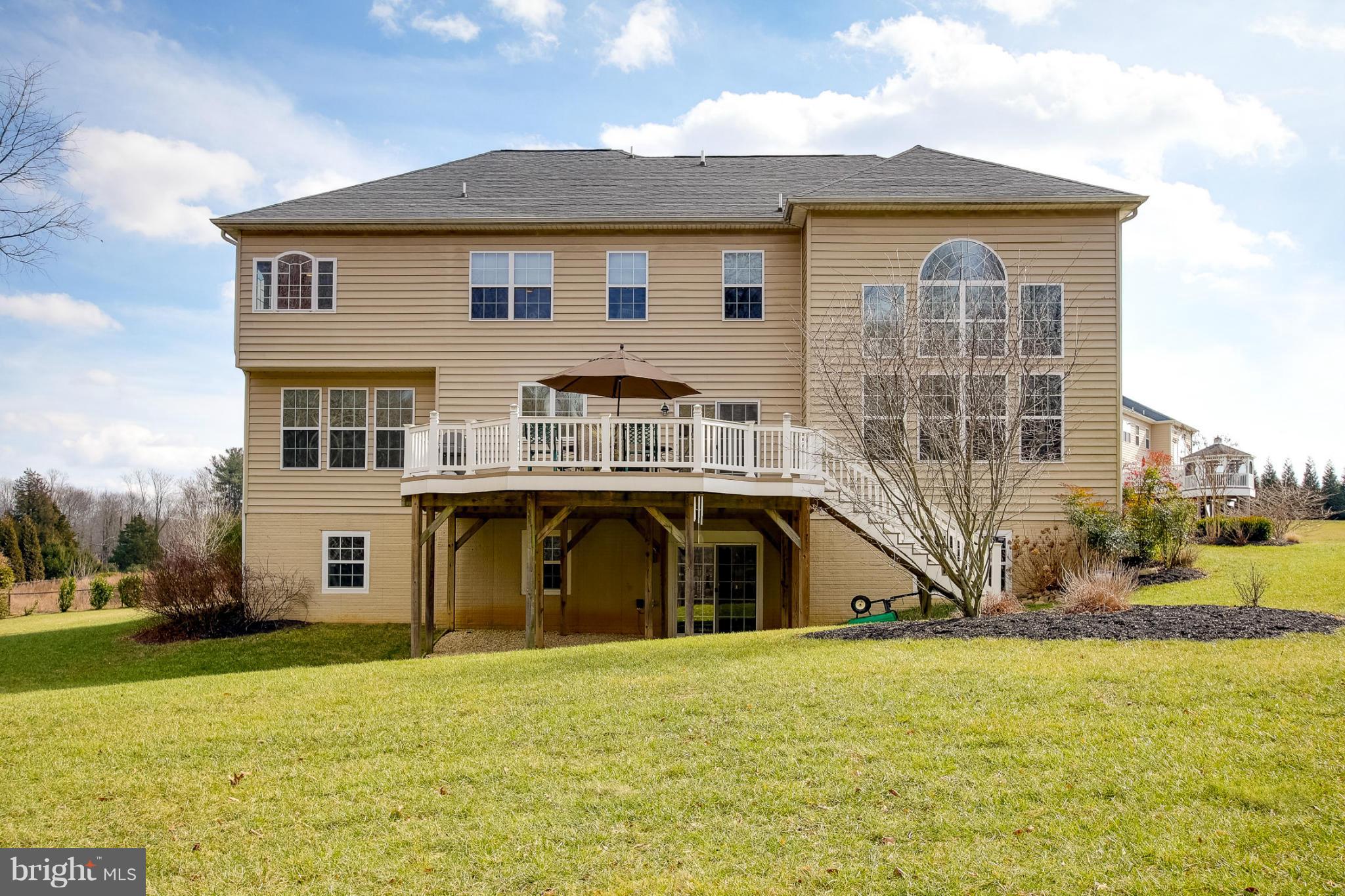 LAKESIDE FARMS - Residential