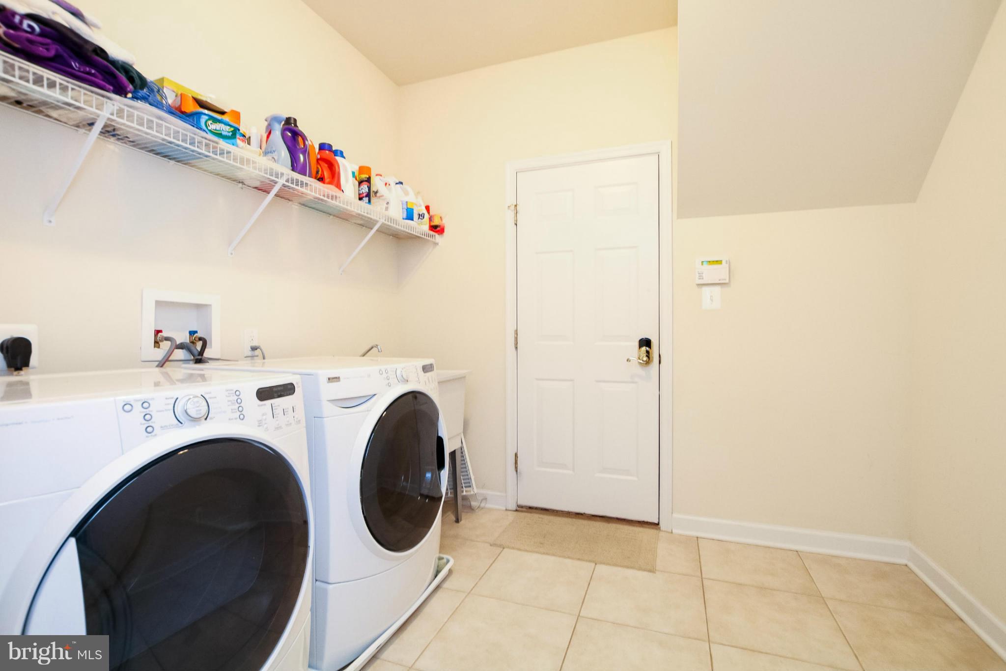 LAKESIDE FARMS - Residential