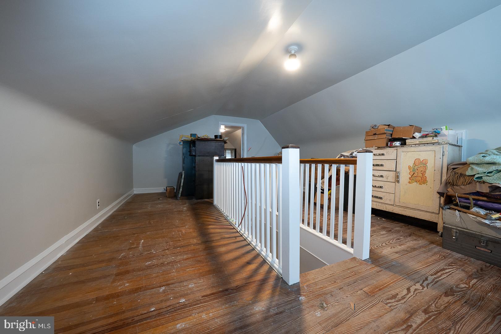 EAST OAK LANE - Residential
