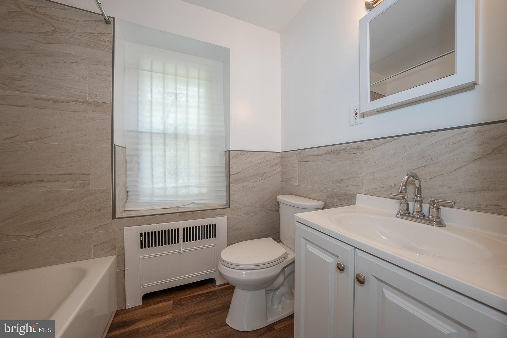 EAST OAK LANE - Residential