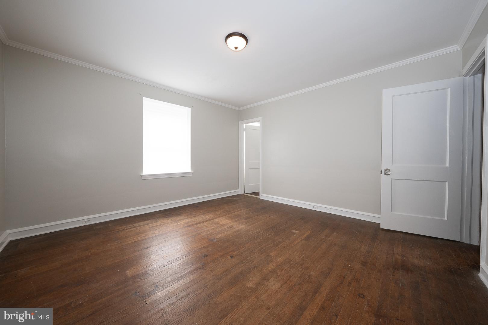 EAST OAK LANE - Residential