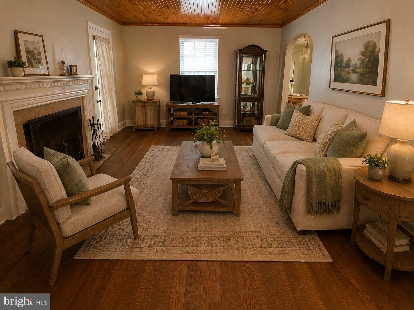 EAST OAK LANE - Residential