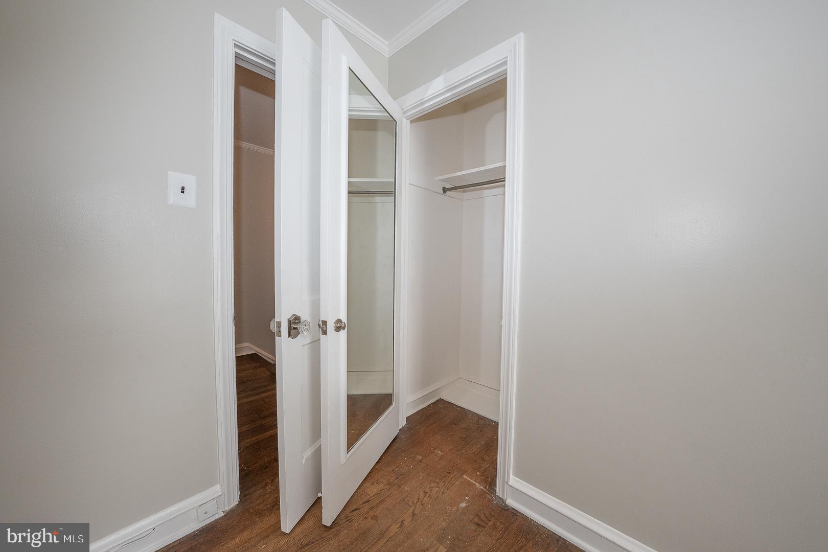 EAST OAK LANE - Residential