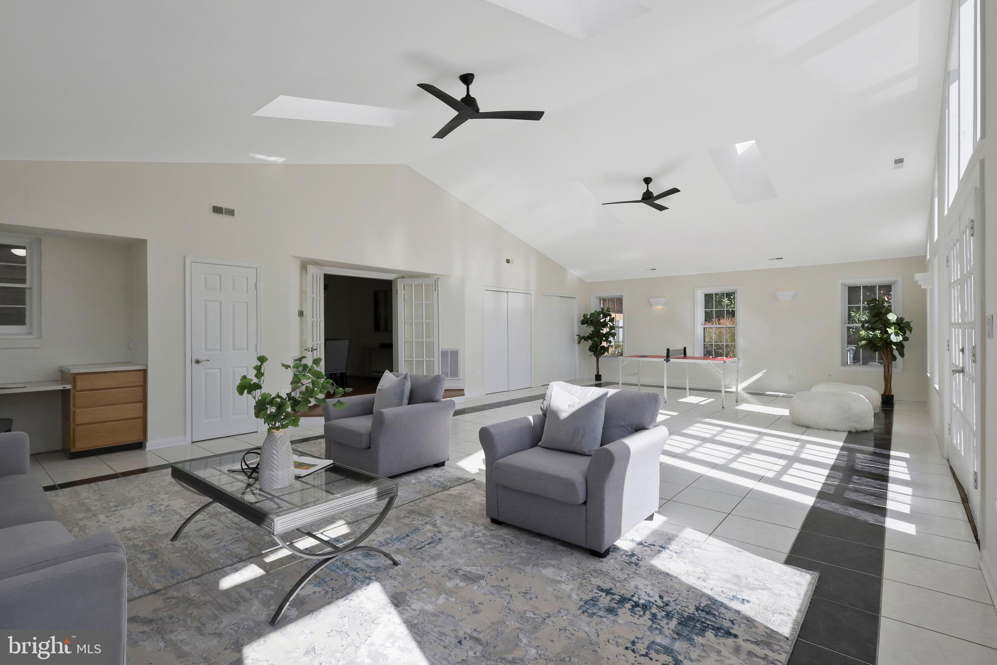 HARBOR VIEW - Residential