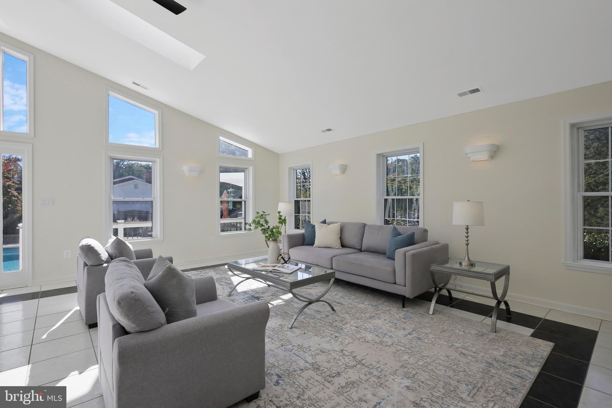 HARBOR VIEW - Residential