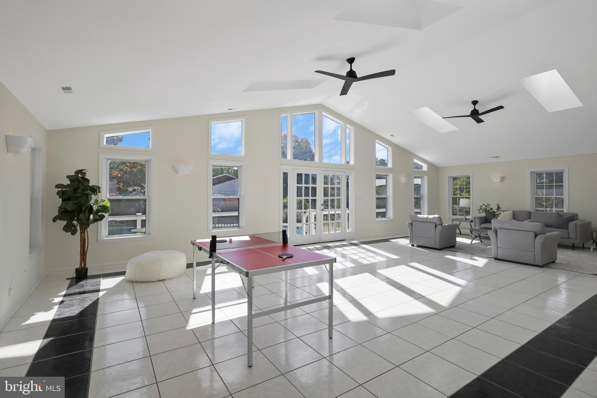 HARBOR VIEW - Residential