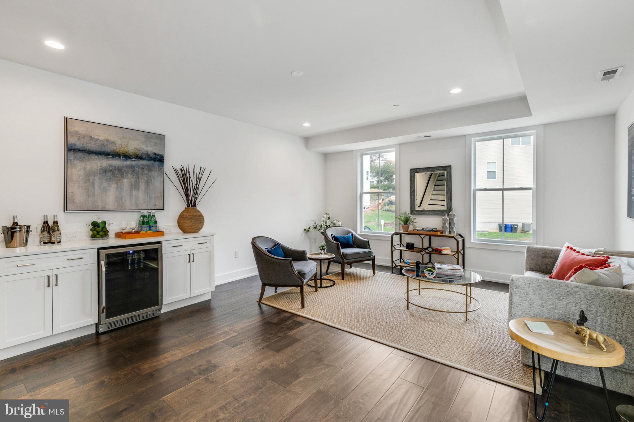 ROXBOROUGH - Residential