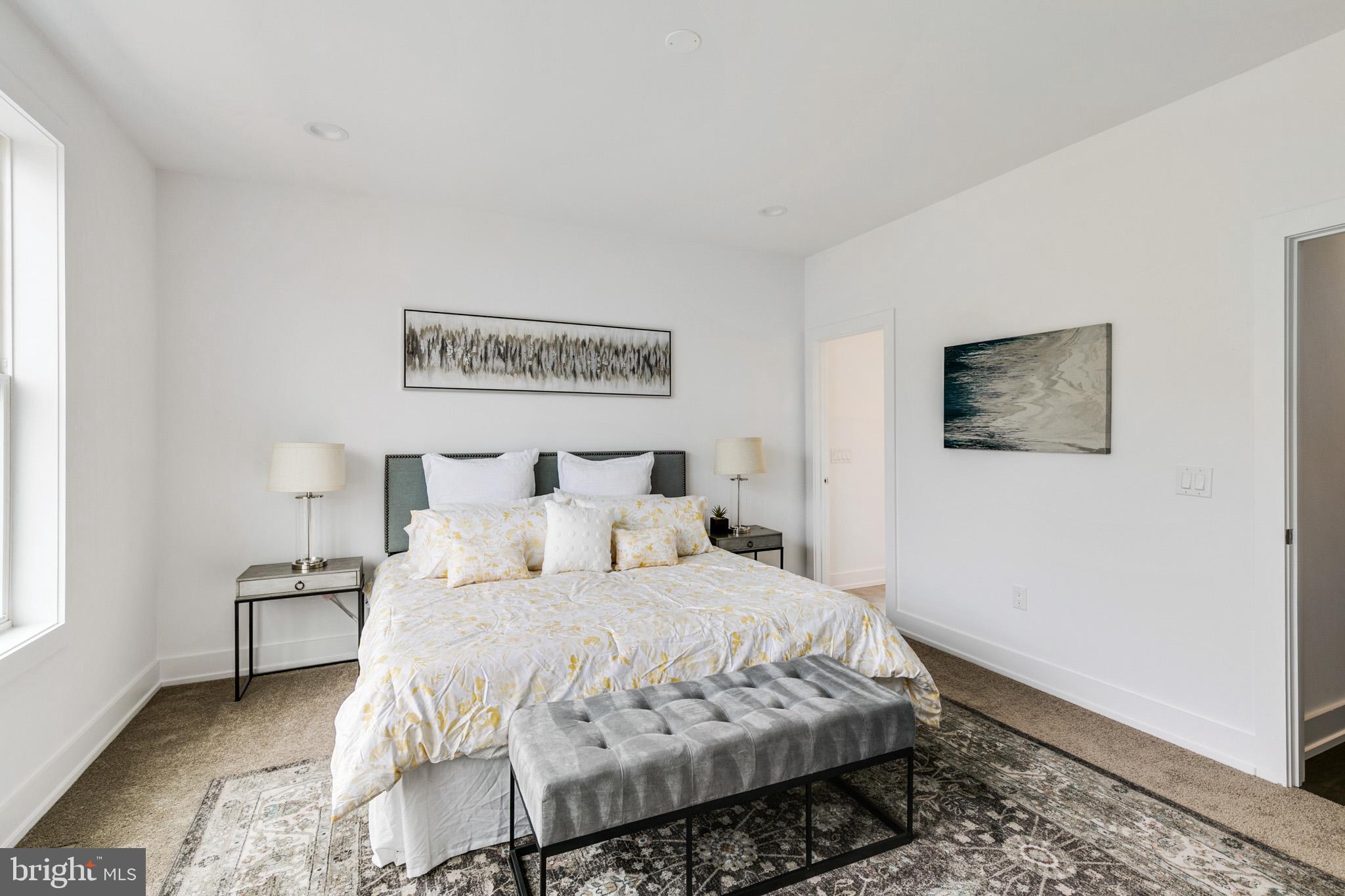 ROXBOROUGH - Residential