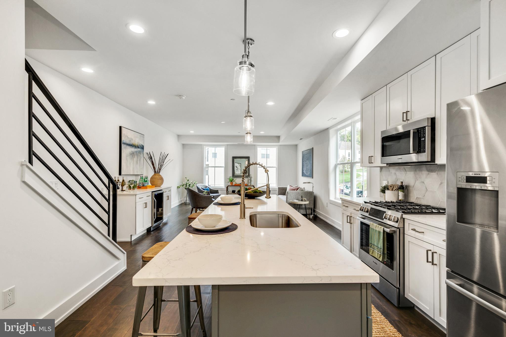 ROXBOROUGH - Residential