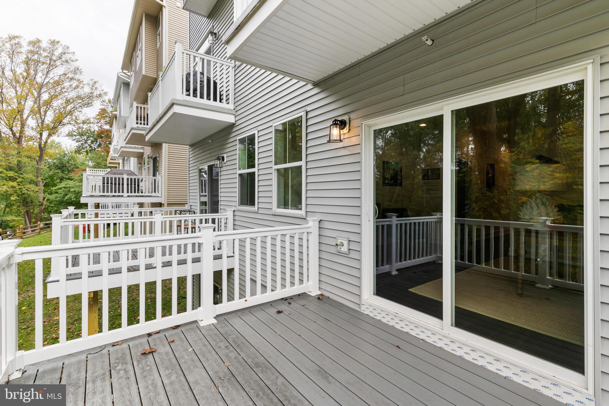 ROXBOROUGH - Residential