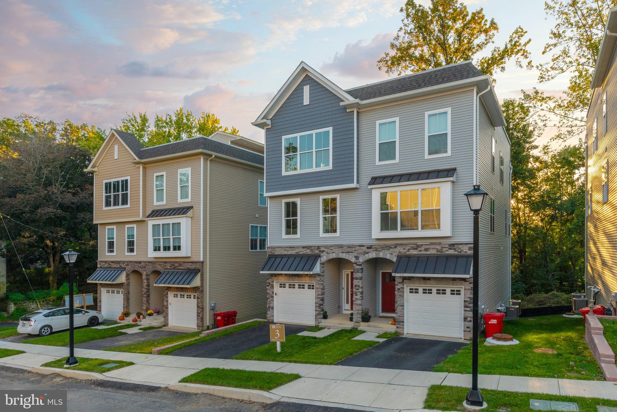 ROXBOROUGH - Residential