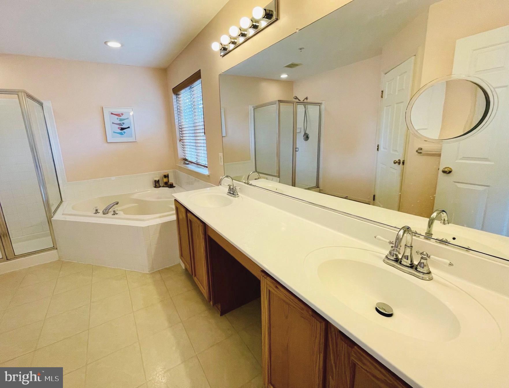 THE VILLAGES AT WELLINGTON - Residential Lease