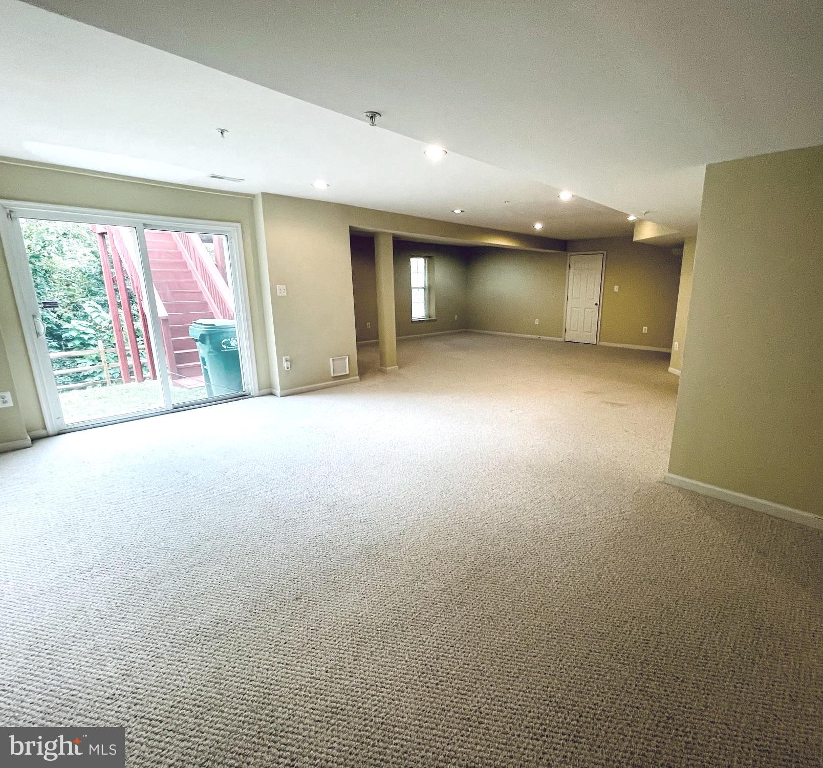 THE VILLAGES AT WELLINGTON - Residential Lease