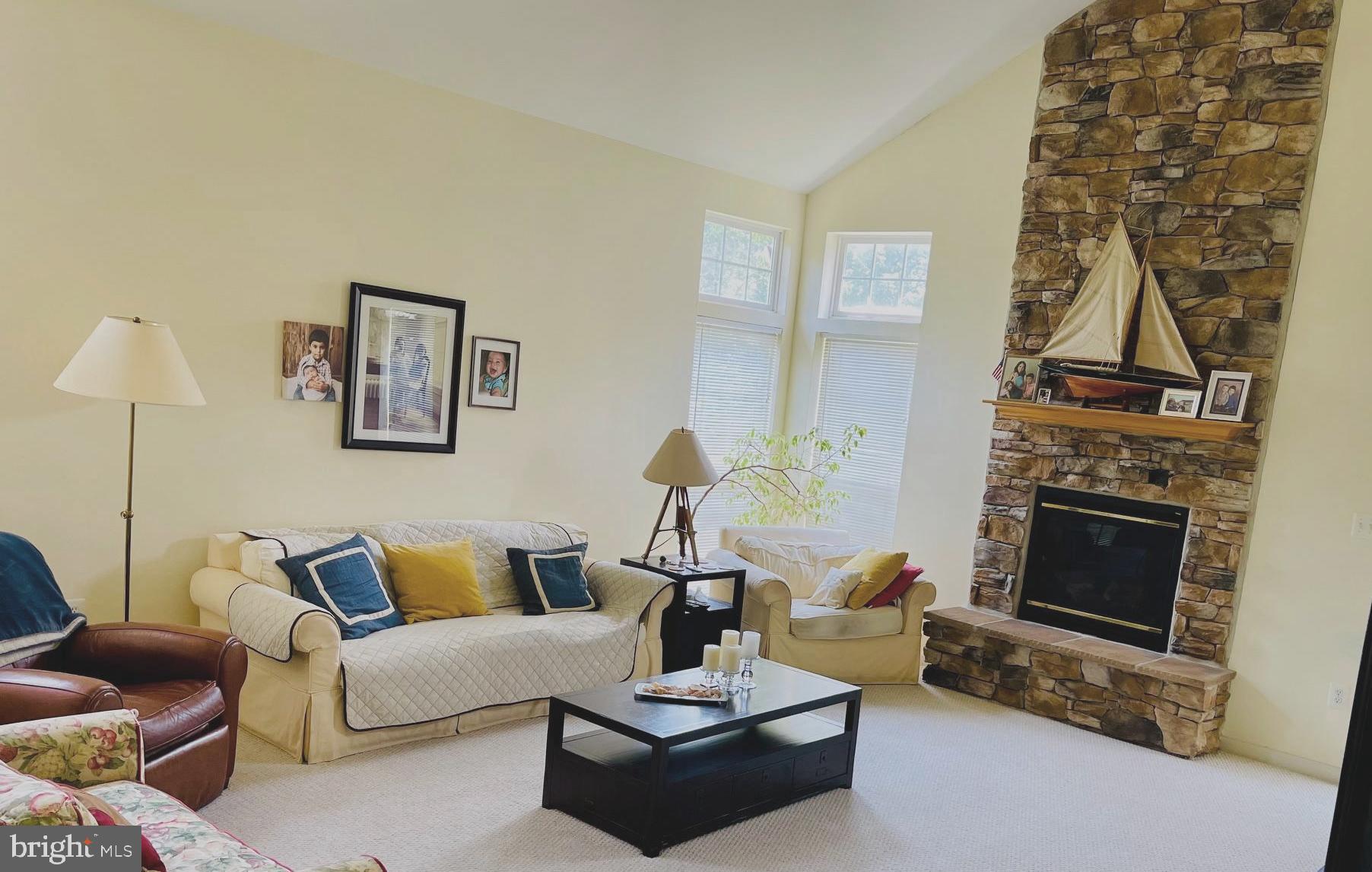 THE VILLAGES AT WELLINGTON - Residential Lease