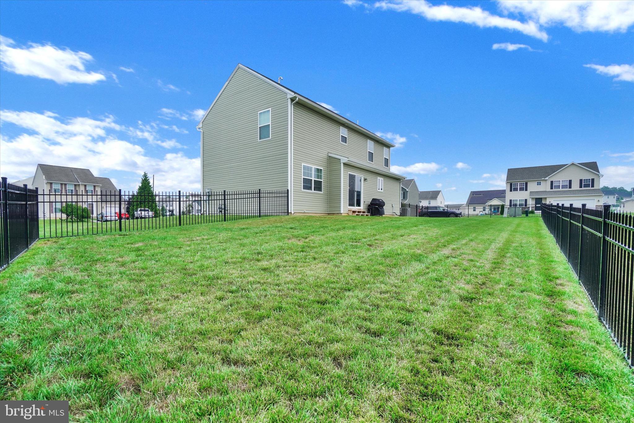 FARM LANE ESTATES - Residential