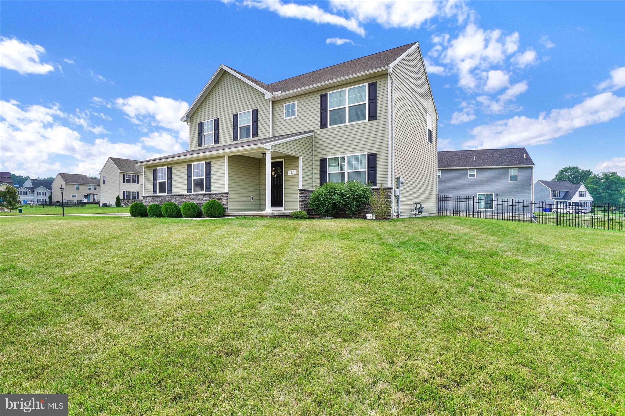 FARM LANE ESTATES - Residential