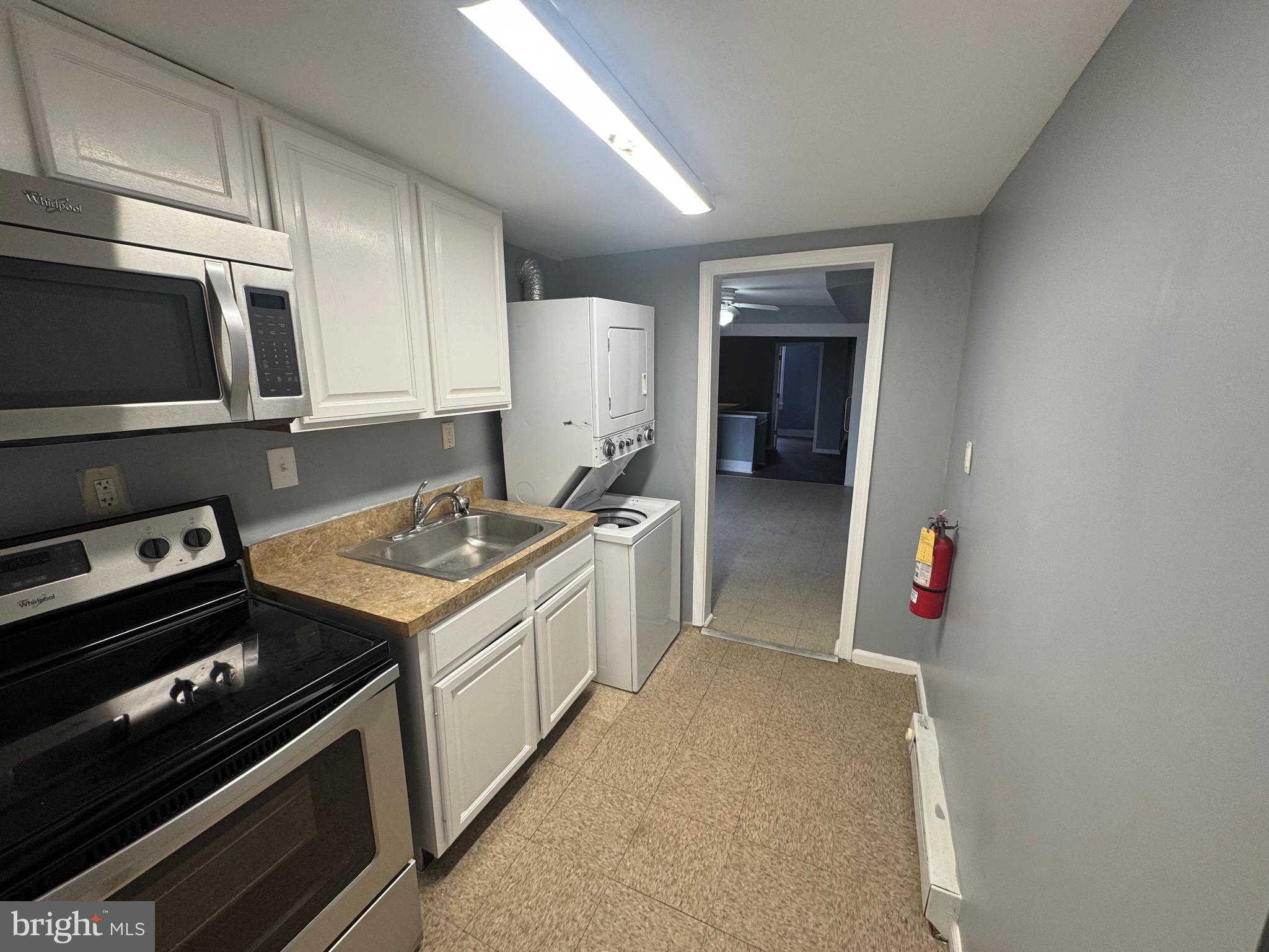 CENTRAL PARK HEIGHTS - Residential Lease