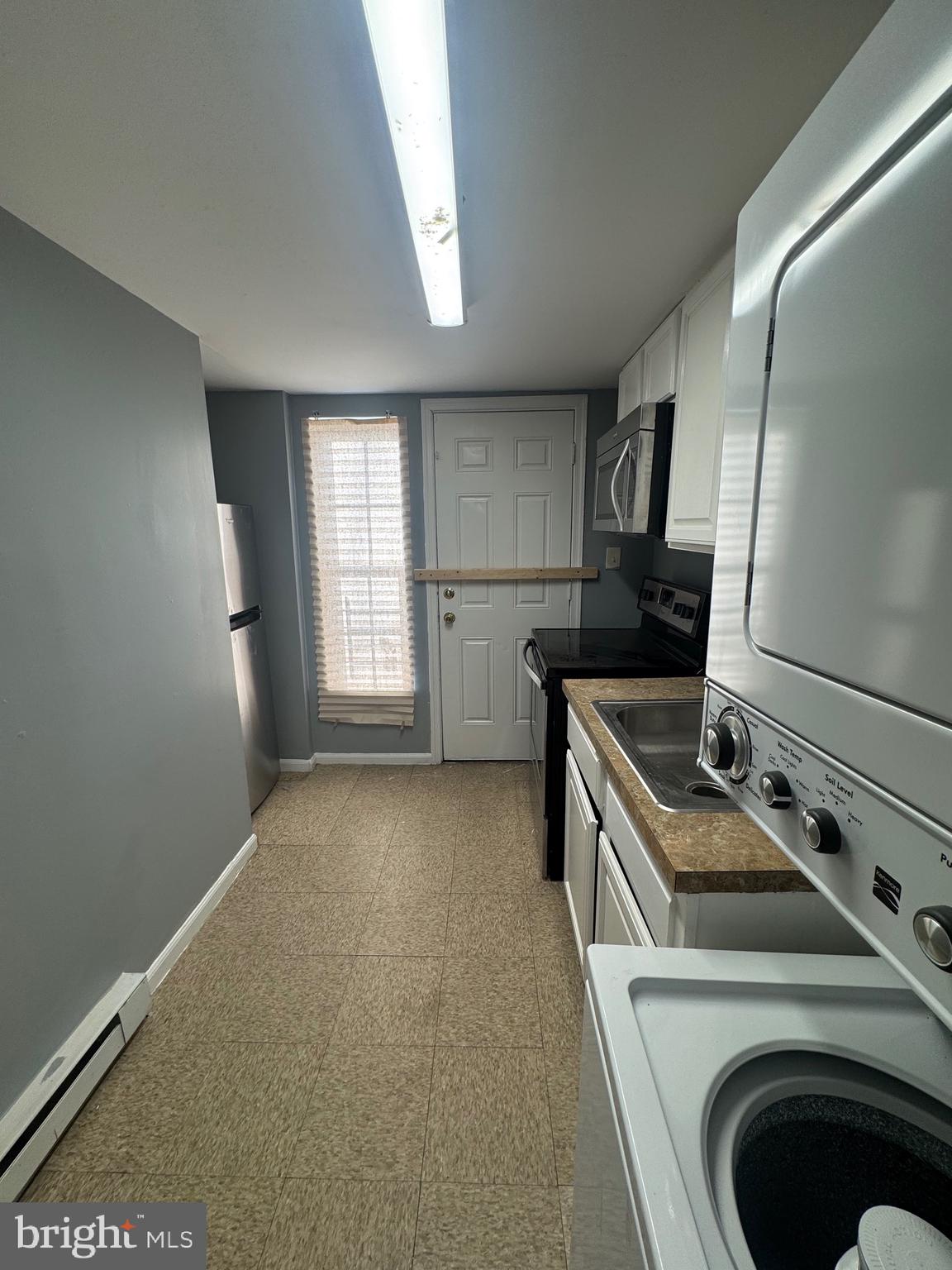 CENTRAL PARK HEIGHTS - Residential Lease