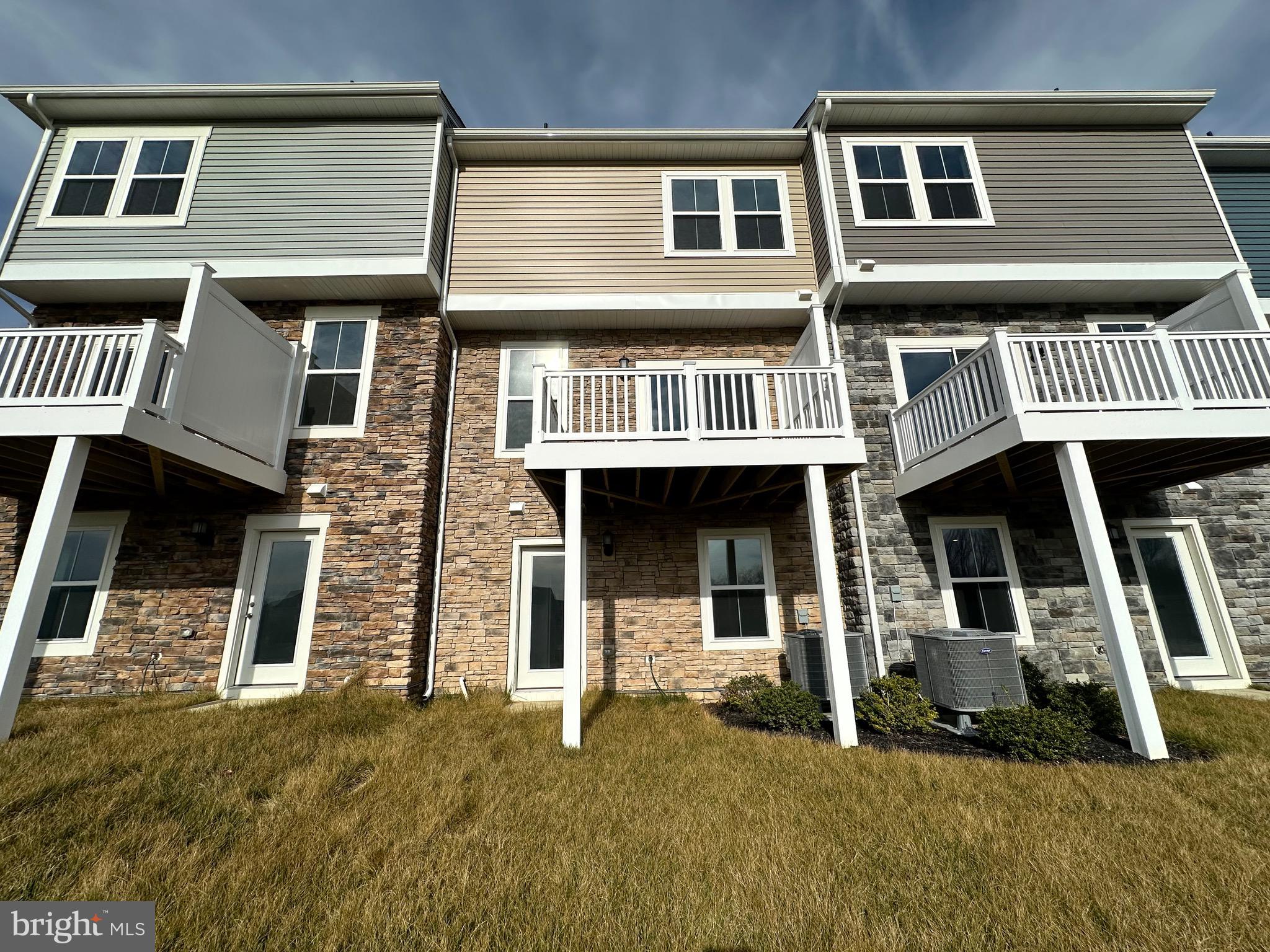 ST CHARLES - Residential