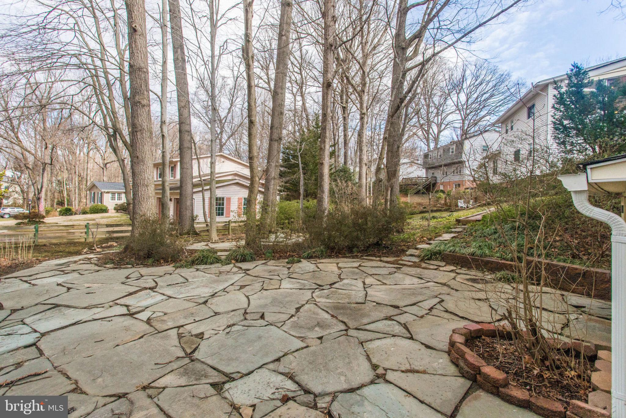 SURREY SQUARE - Residential