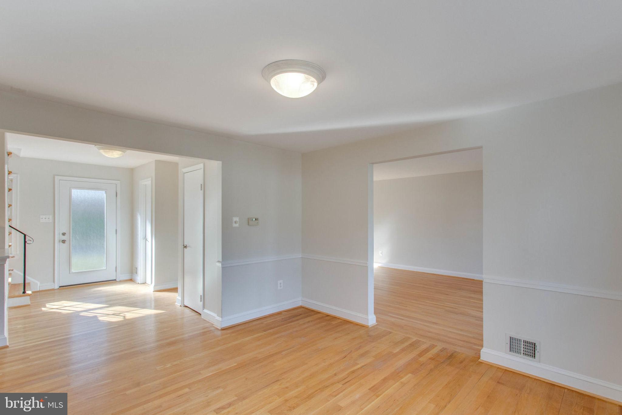 SURREY SQUARE - Residential