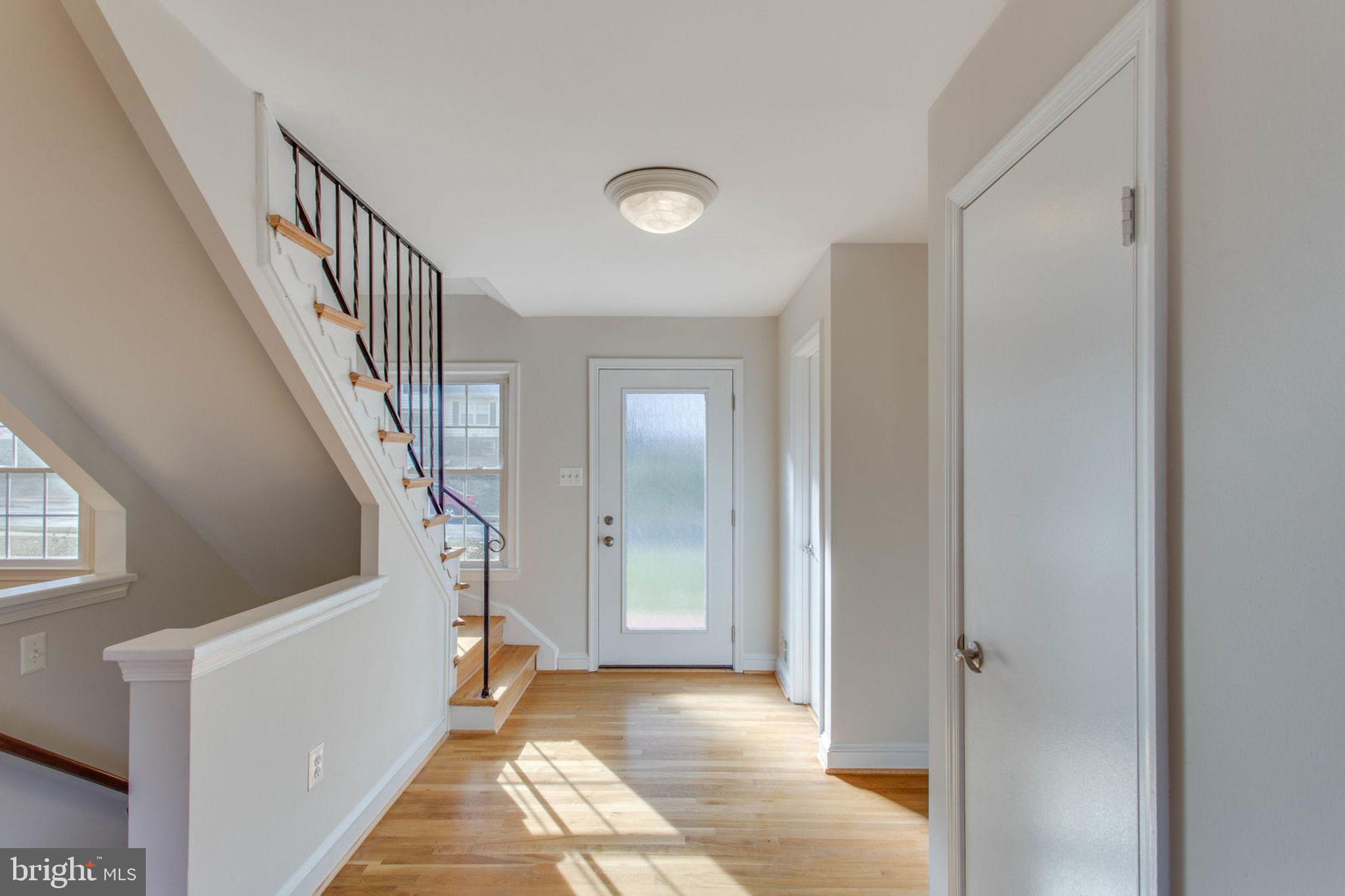 SURREY SQUARE - Residential