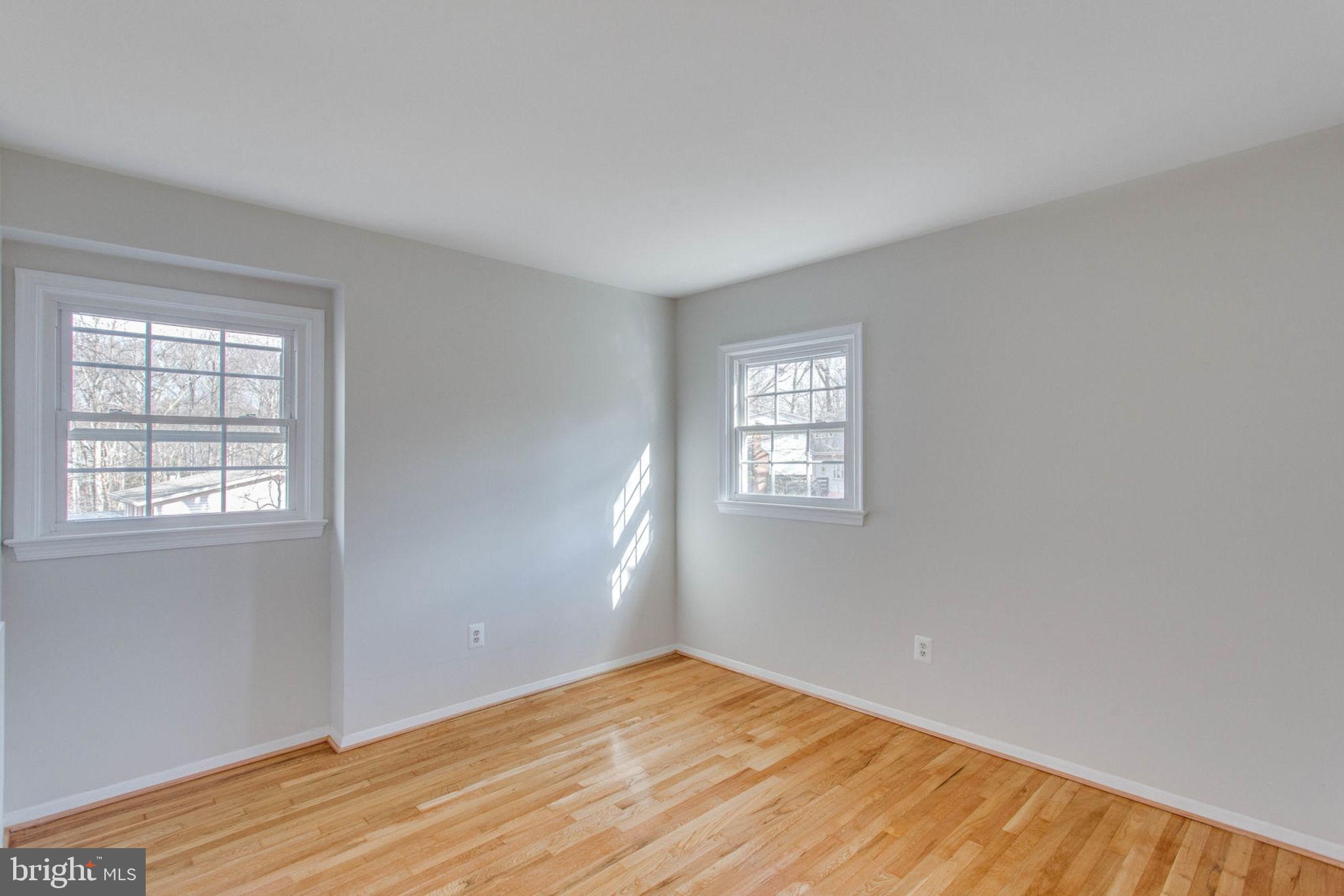 SURREY SQUARE - Residential