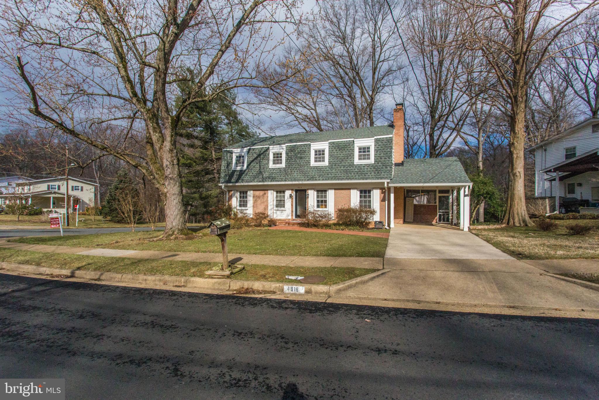 SURREY SQUARE - Residential