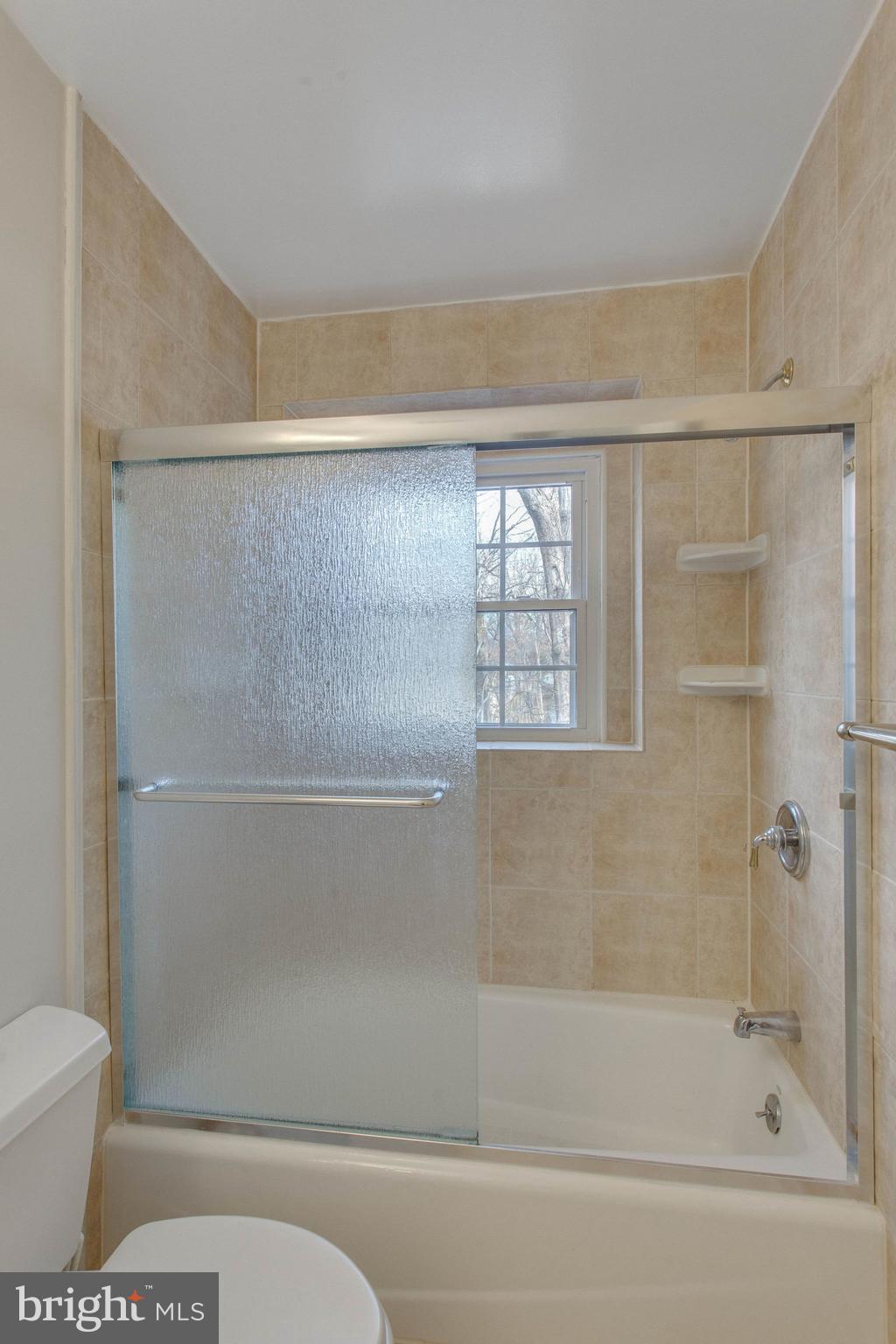 SURREY SQUARE - Residential