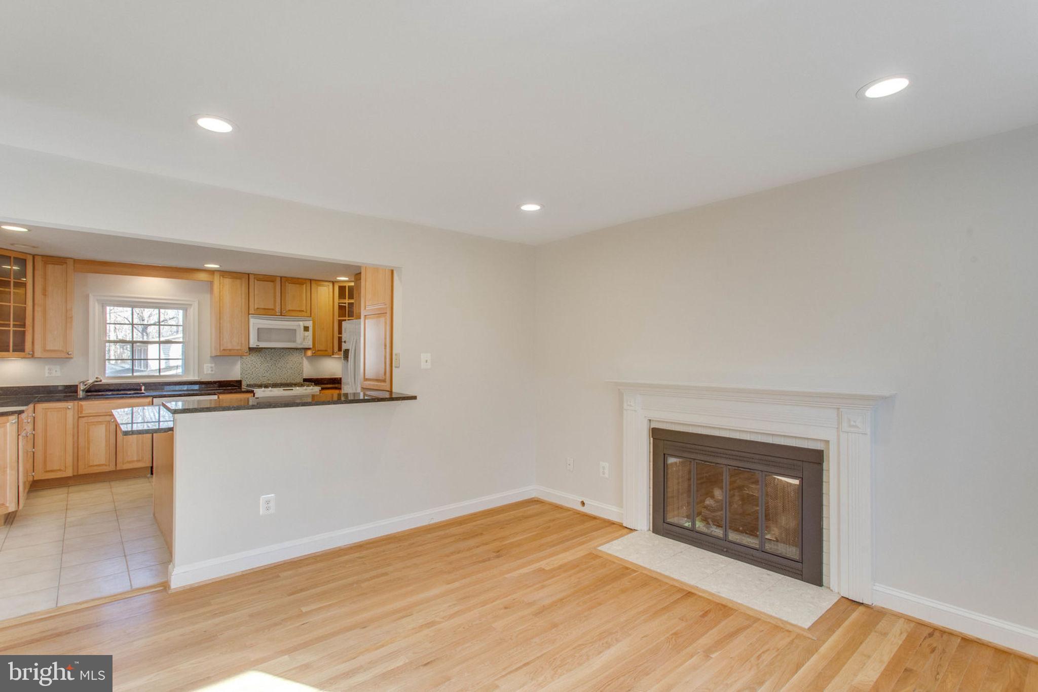 SURREY SQUARE - Residential