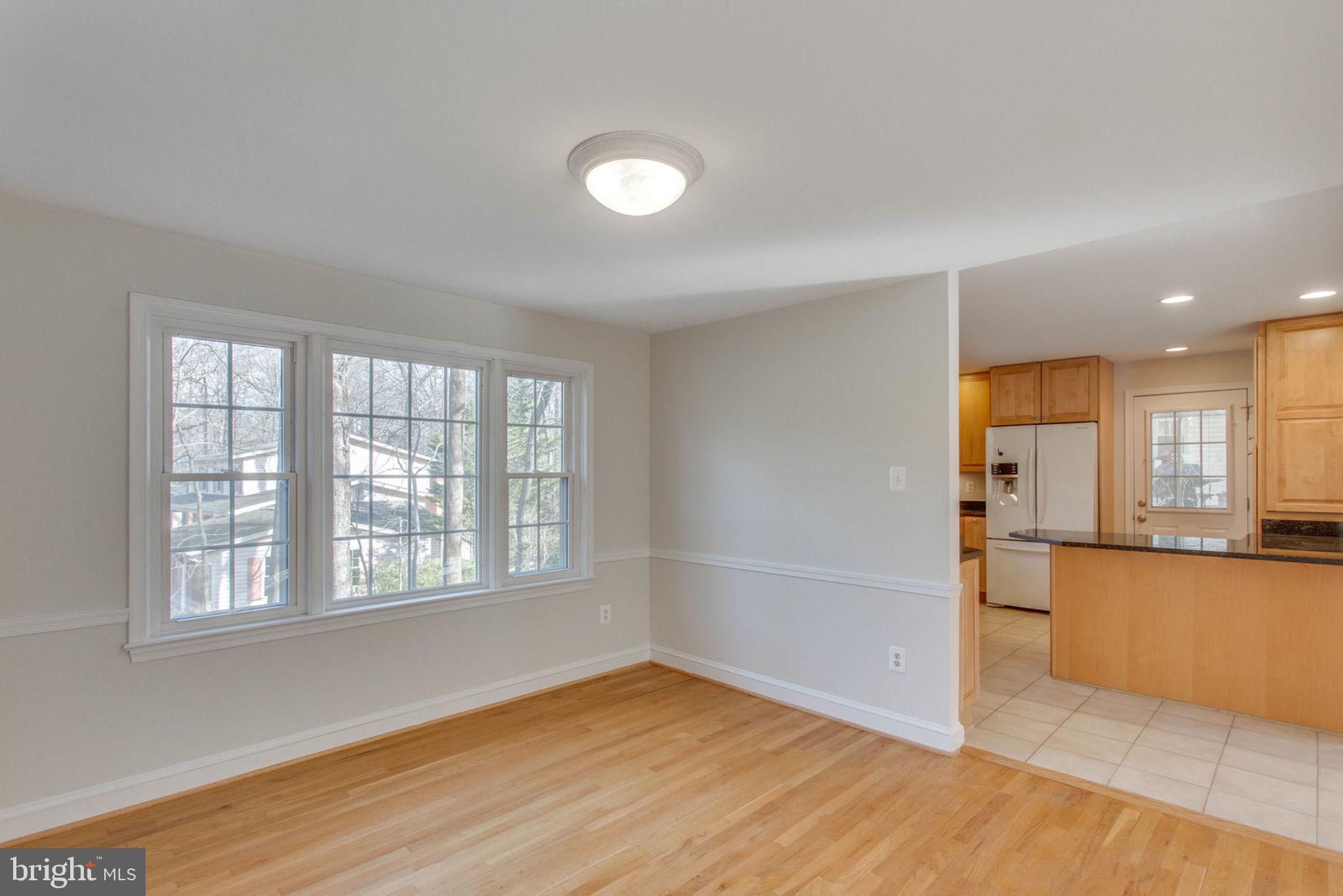 SURREY SQUARE - Residential