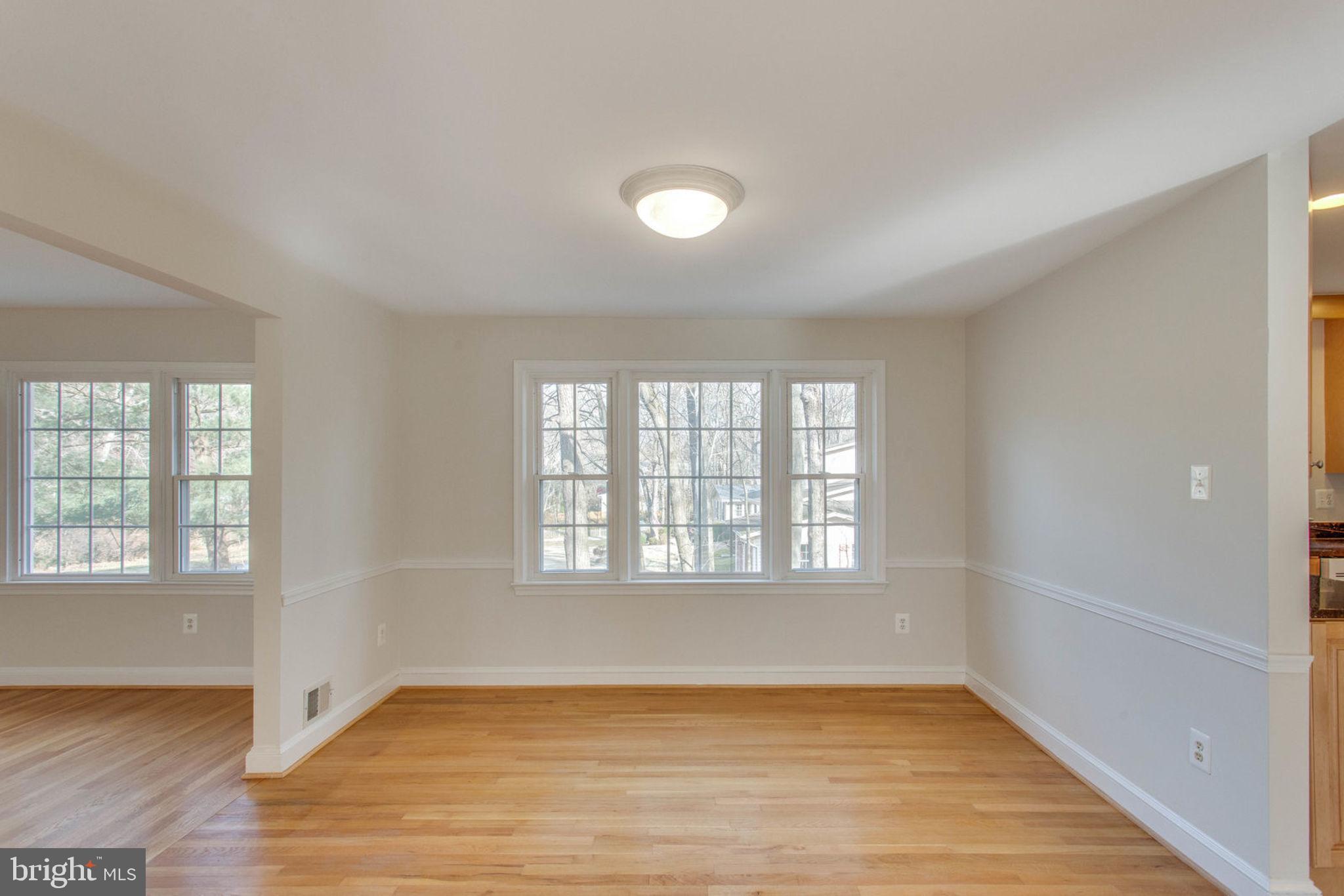 SURREY SQUARE - Residential