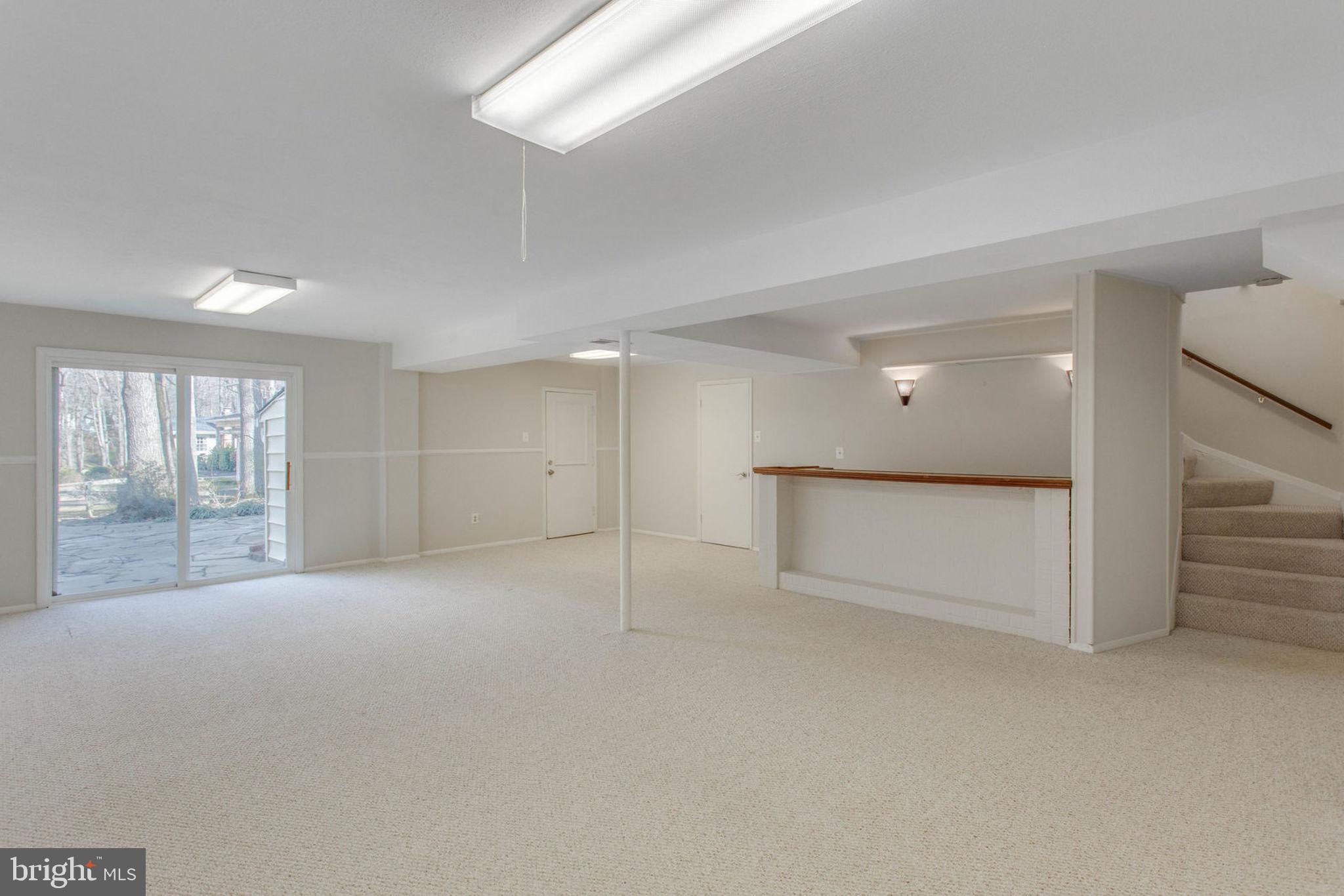 SURREY SQUARE - Residential