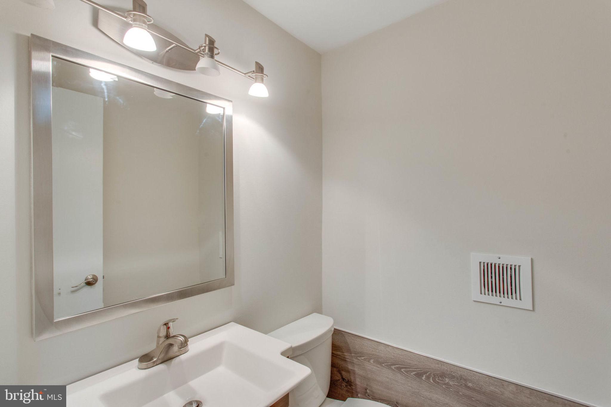 SURREY SQUARE - Residential