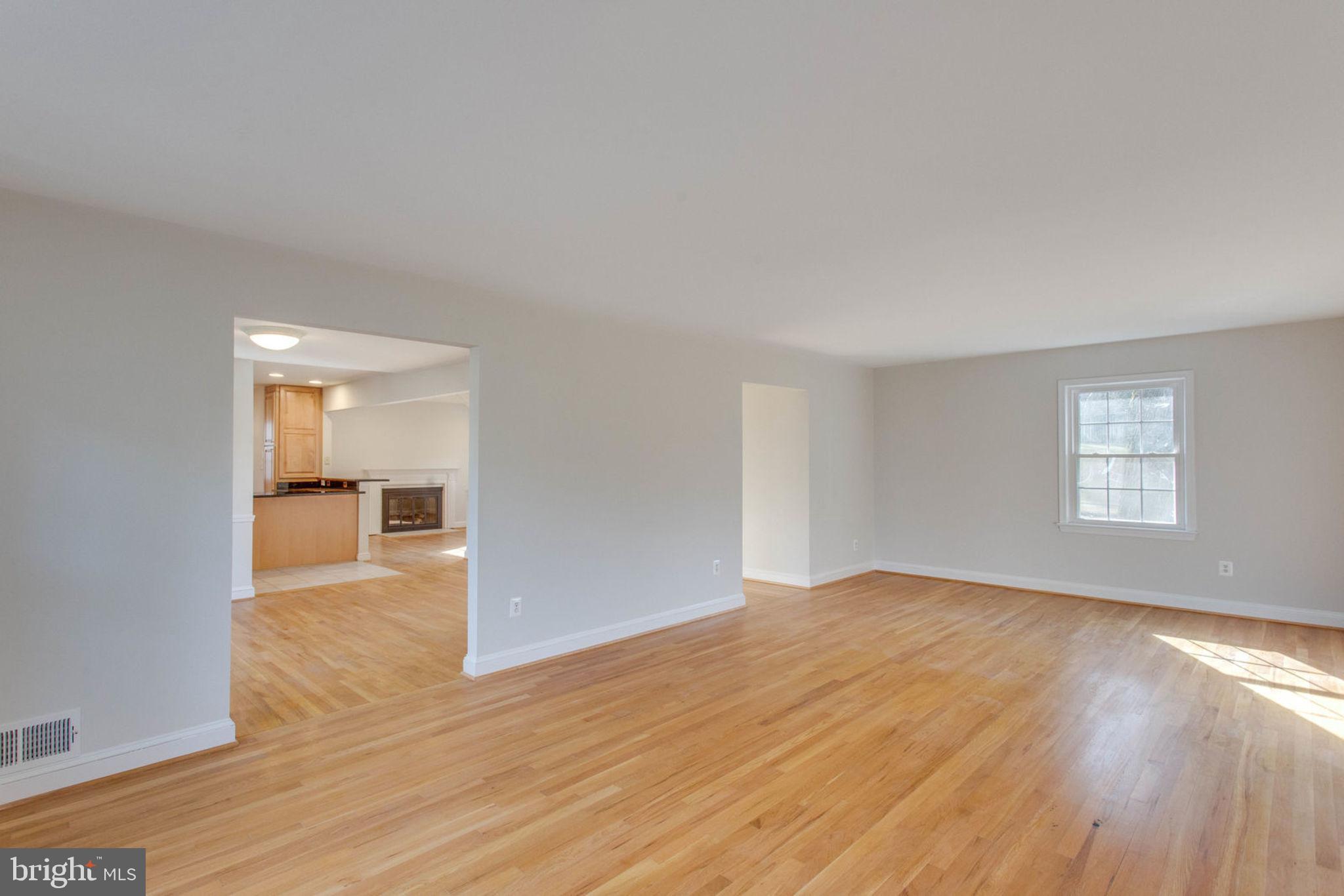 SURREY SQUARE - Residential