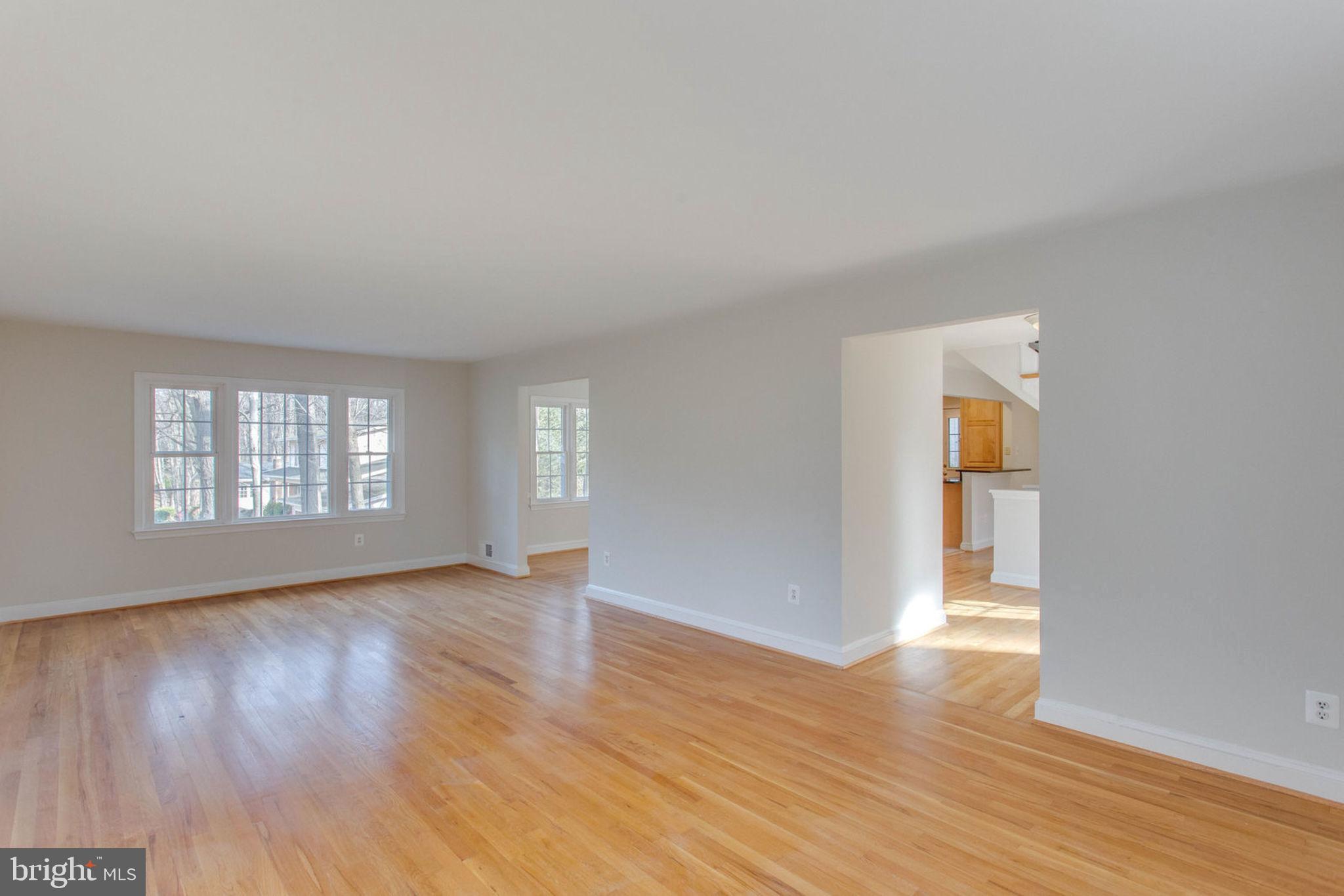 SURREY SQUARE - Residential