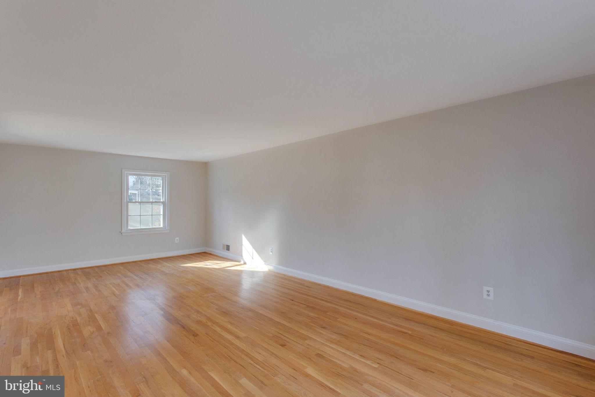 SURREY SQUARE - Residential