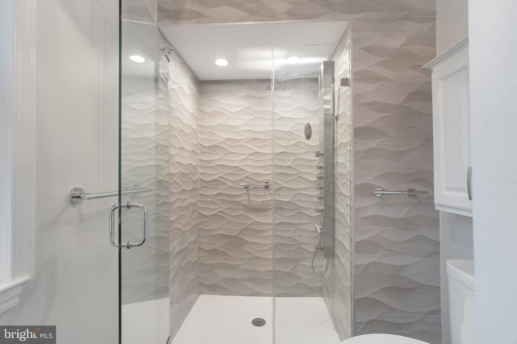 WEATHERSTONE - Residential Lease