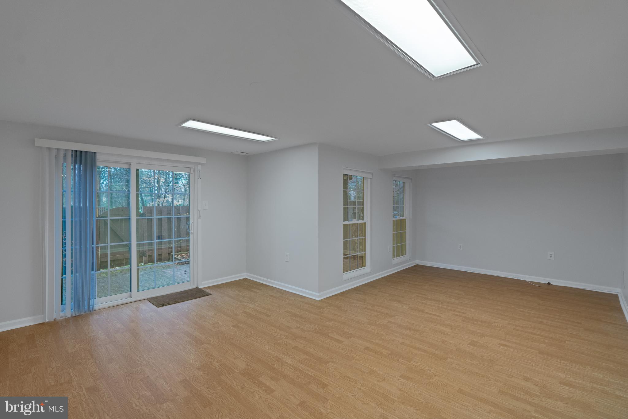 WEATHERSTONE - Residential Lease