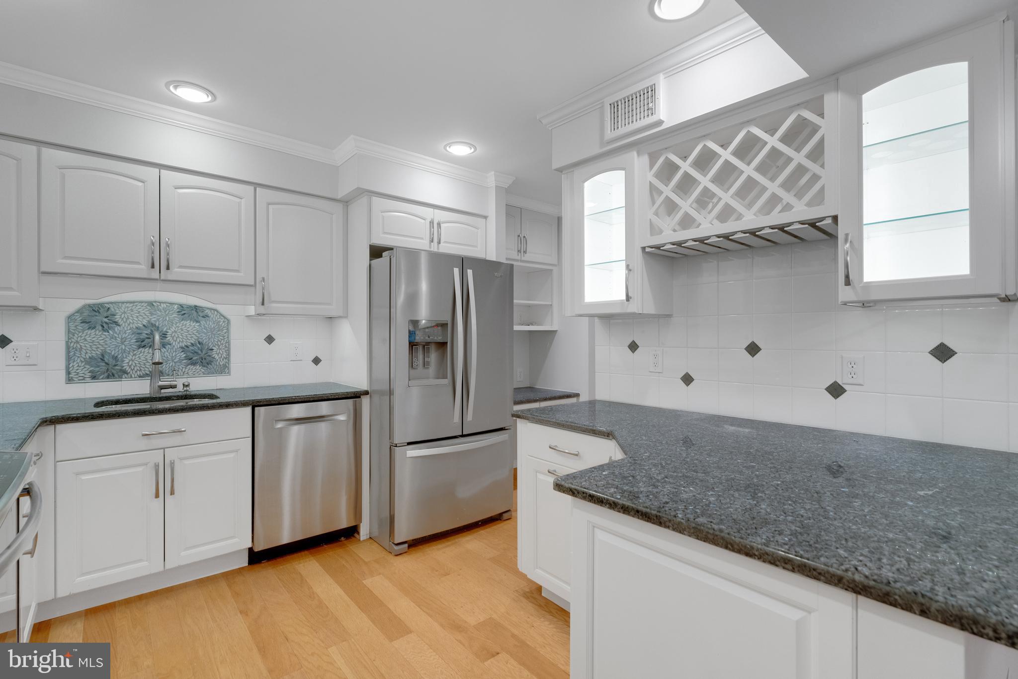 WEATHERSTONE - Residential Lease