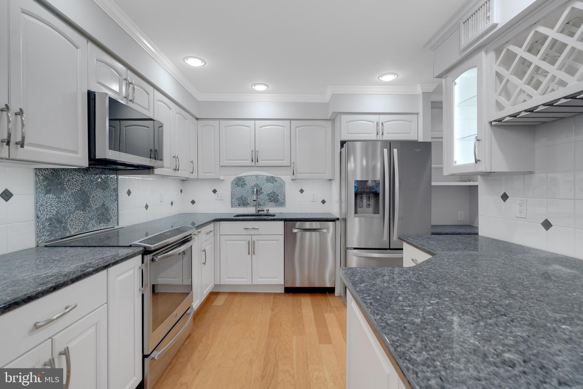 WEATHERSTONE - Residential Lease