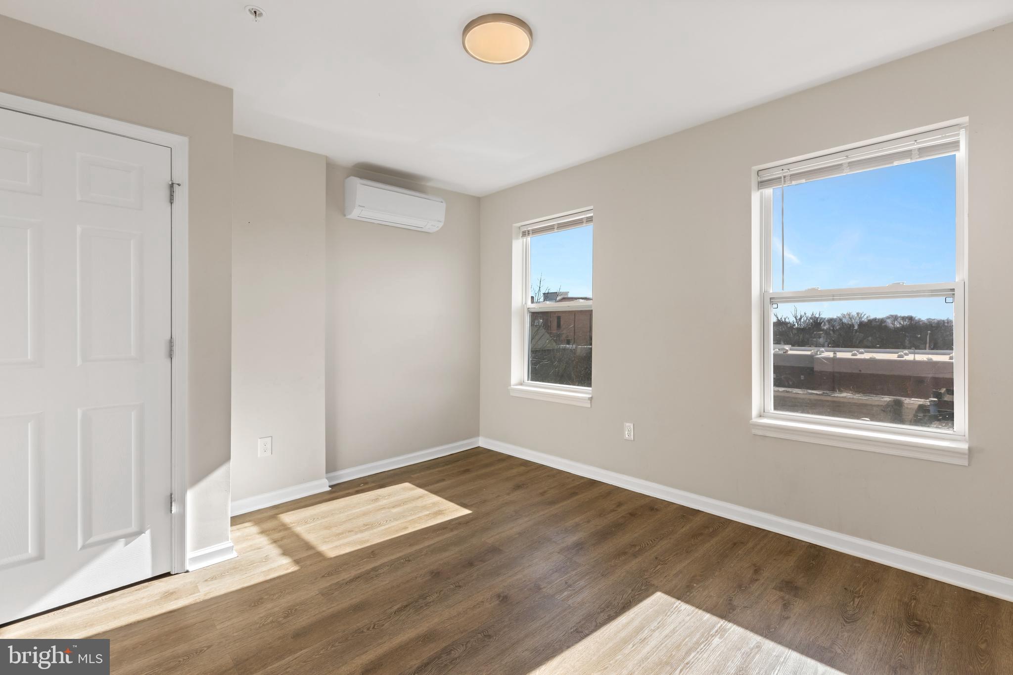 OAKENSHAWE - Residential