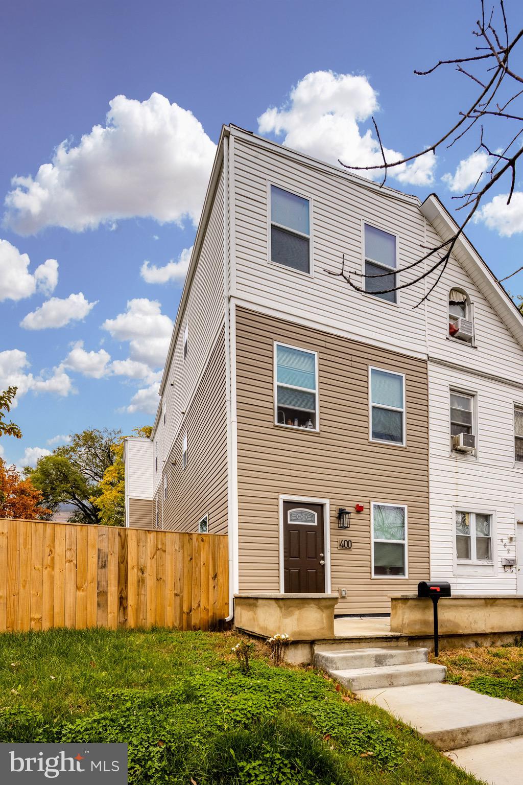 OAKENSHAWE - Residential