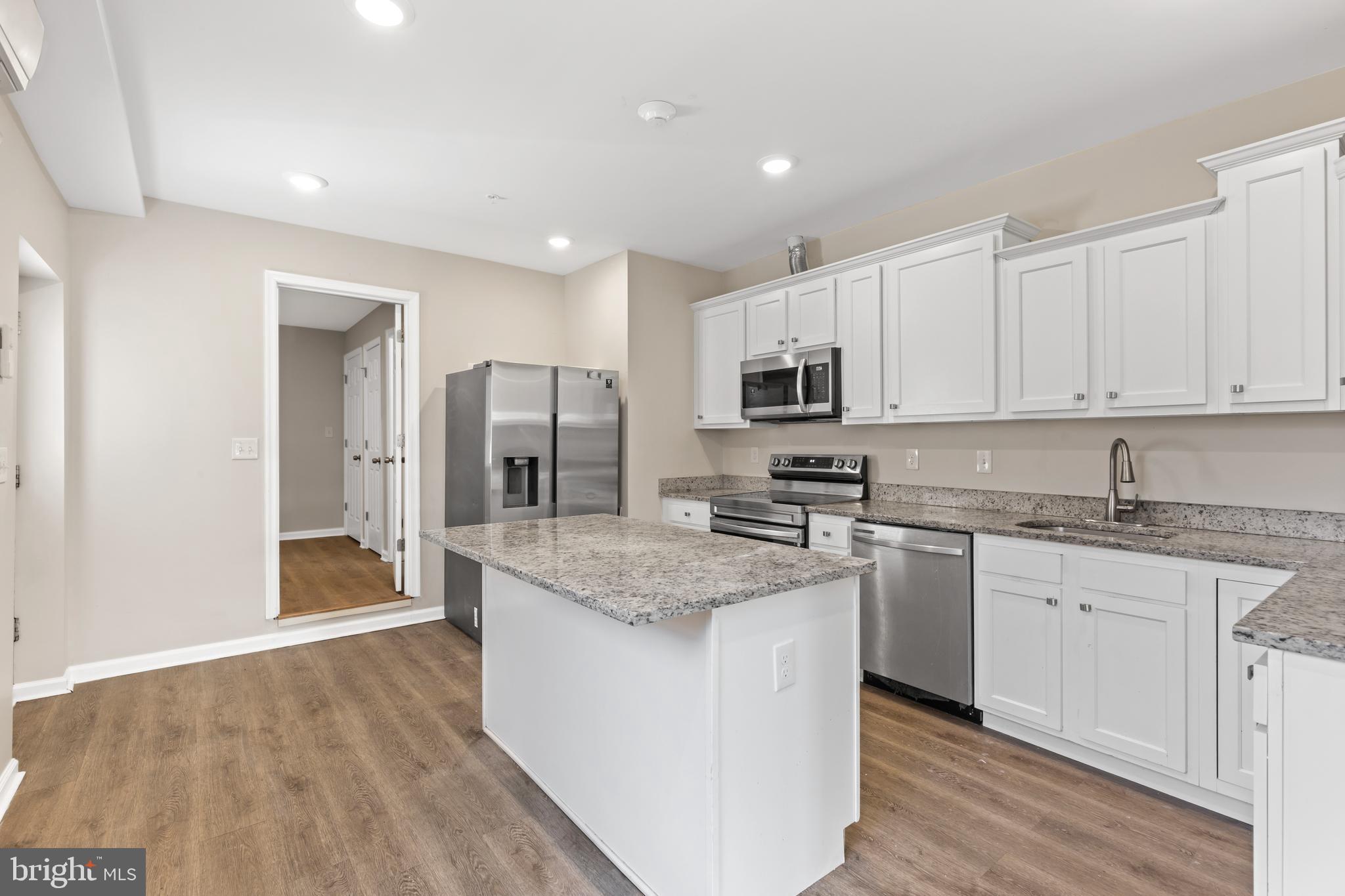 OAKENSHAWE - Residential