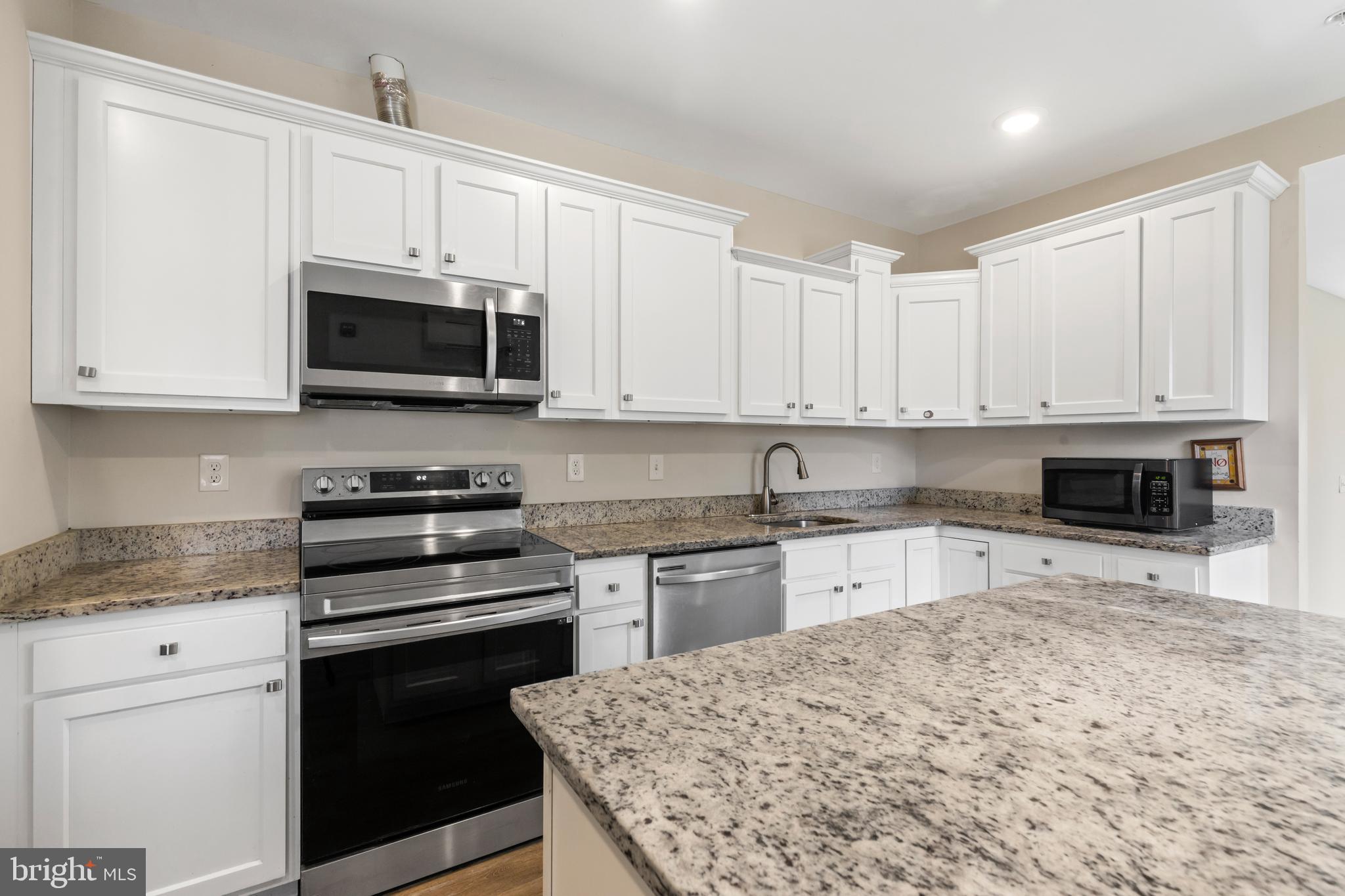 OAKENSHAWE - Residential